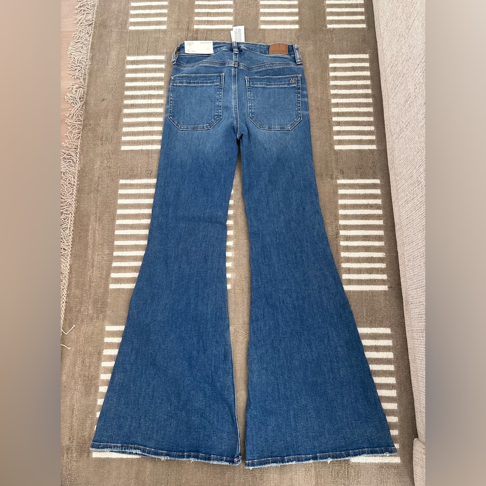 American Eagle Festival Flare Next Level Stretch Blue Jeans - Picture 2 of 2